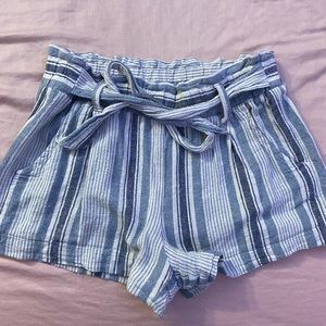 Juniors shorts with strips
